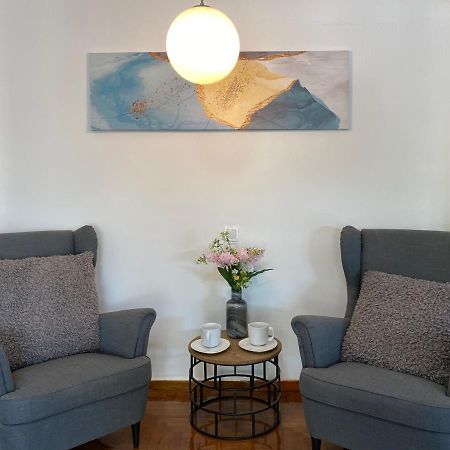 Galaxy Home Spacious & Renovated Apartment Athen Exterior foto